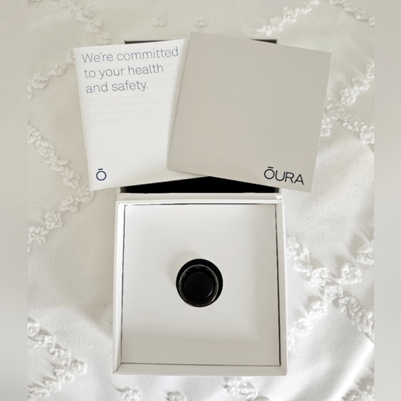 Oura Ring Gen3 Heritage Black Size 10 - Picture 5 of 7